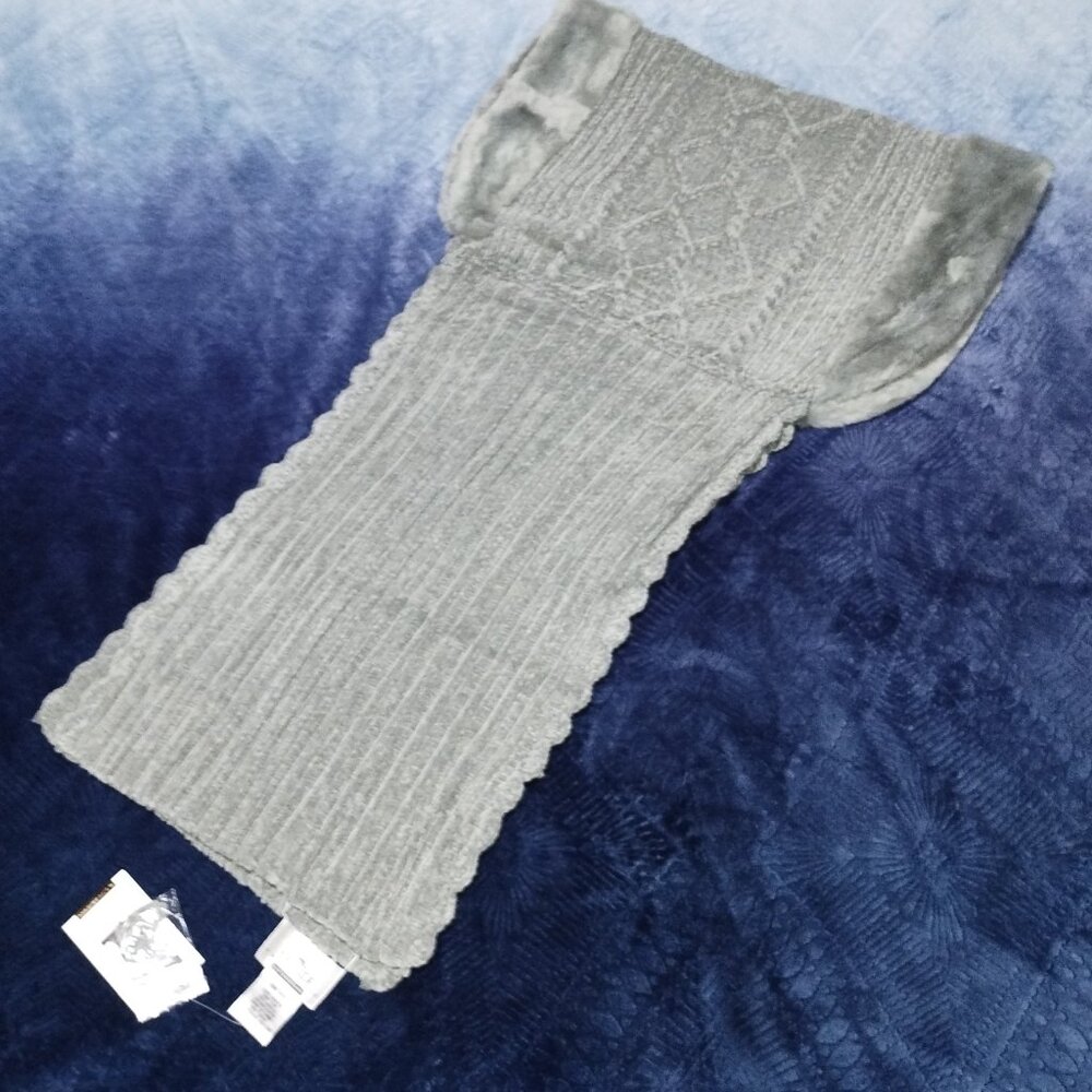 Beautiful, soft & Comfy Outside Additions Stan Herman Gray Shawl. NWT.